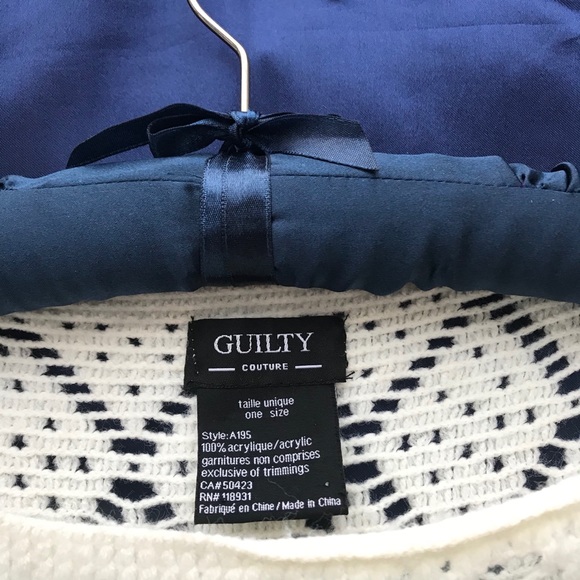 Beautiful shawl with wrong brand label - Picture 2 of 2